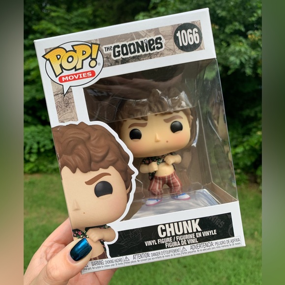 Goonies Chunk Action Figure - Picture 2 of 5